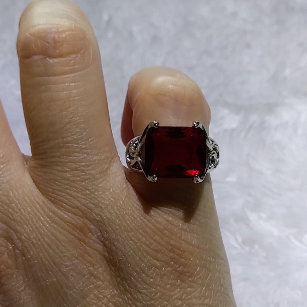 Cocktail ring size 5 simulated ruby - Picture 4 of 7